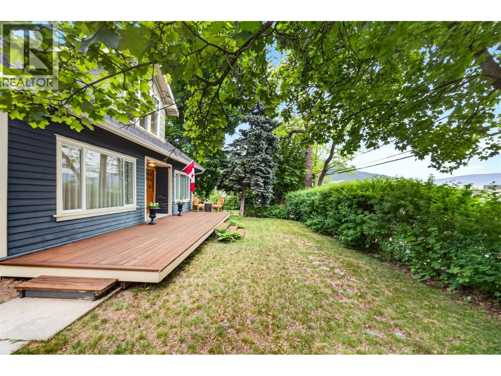  230 Shuswap Street Southeast, Salmon Arm
