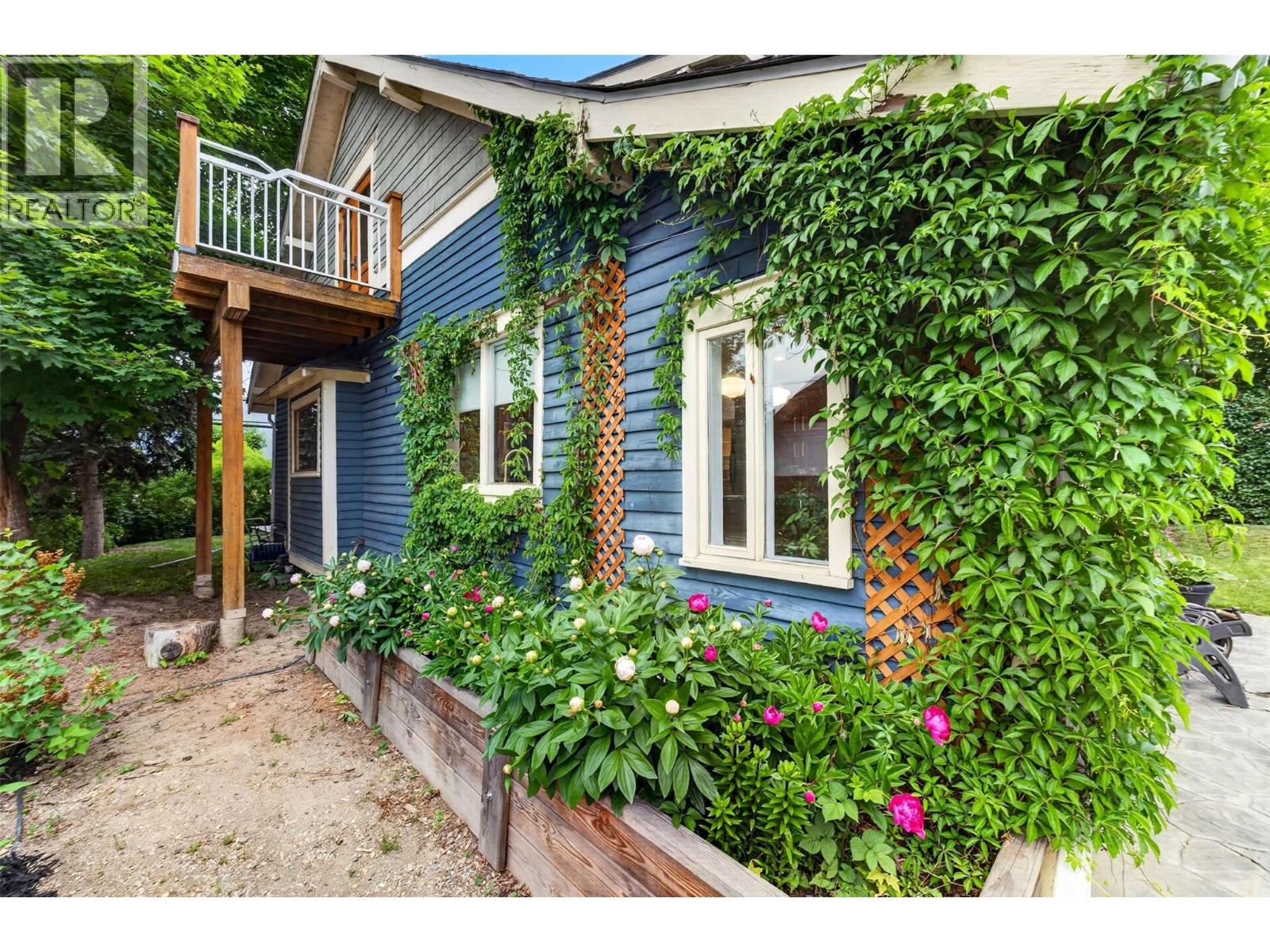  230 Shuswap Street Southeast, Salmon Arm
