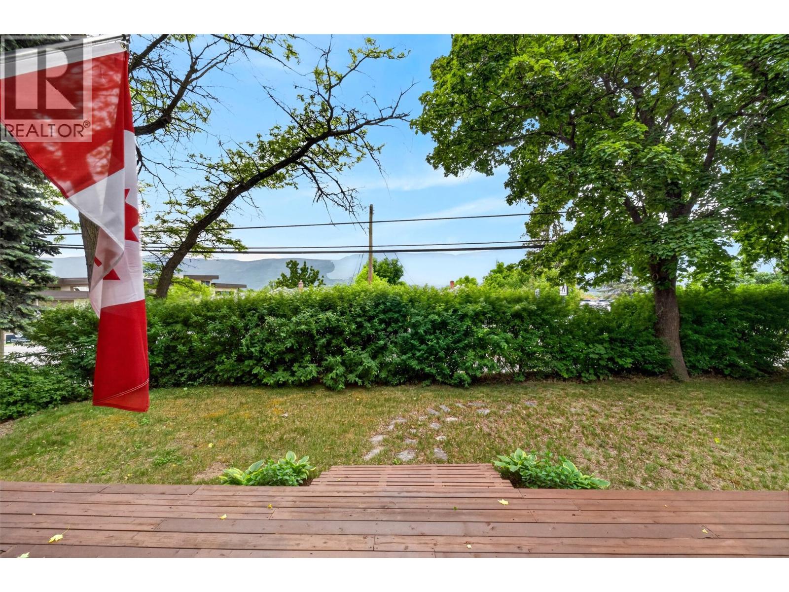  230 Shuswap Street Southeast, Salmon Arm