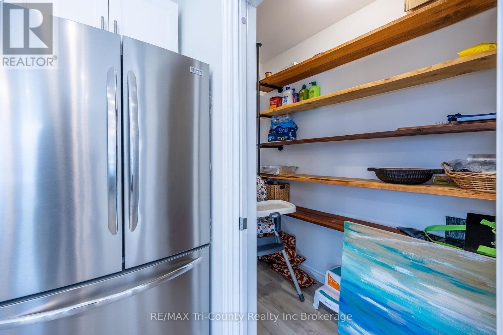 6 ADDISON STREET - 12