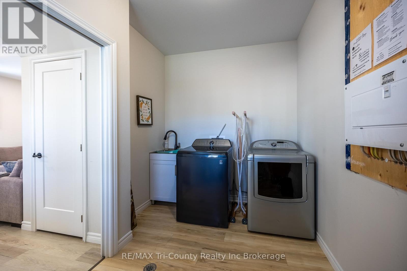 6 ADDISON STREET - 14
