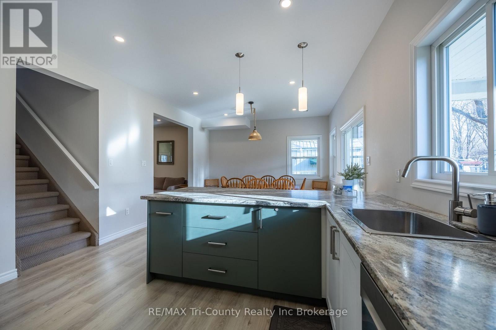6 ADDISON STREET - 9