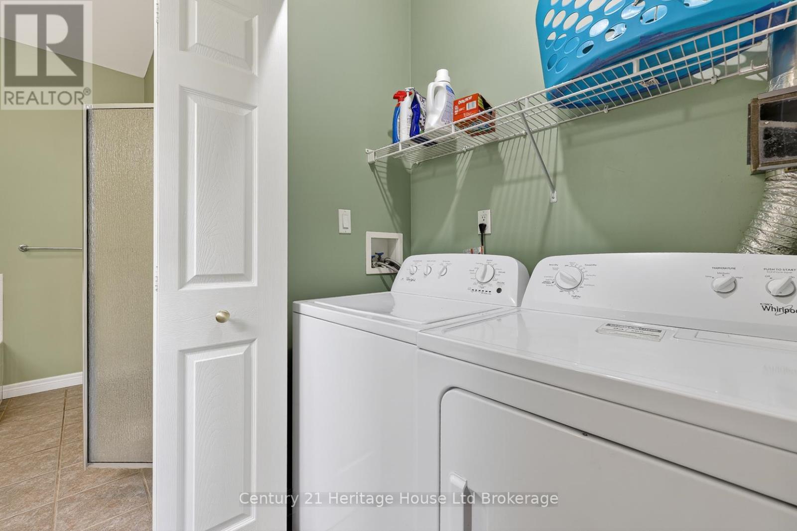 #13 450 LAKEVIEW DRIVE - Image 19