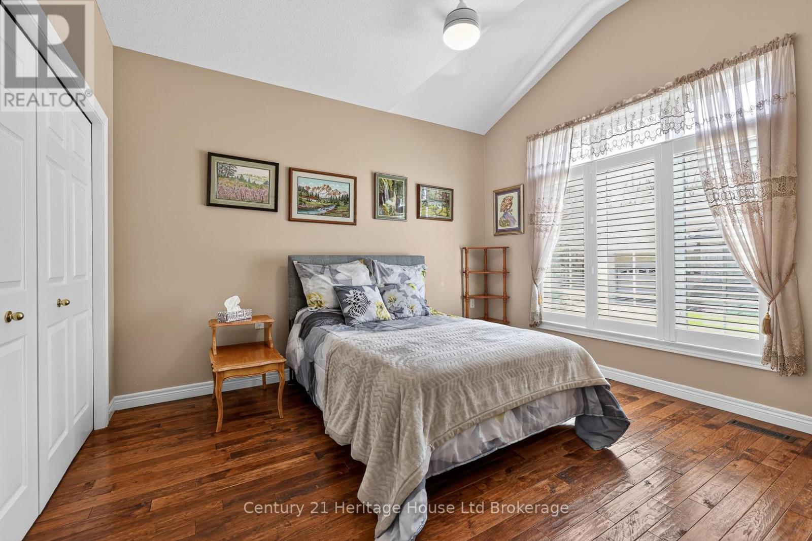 #13 450 LAKEVIEW DRIVE - Image 20