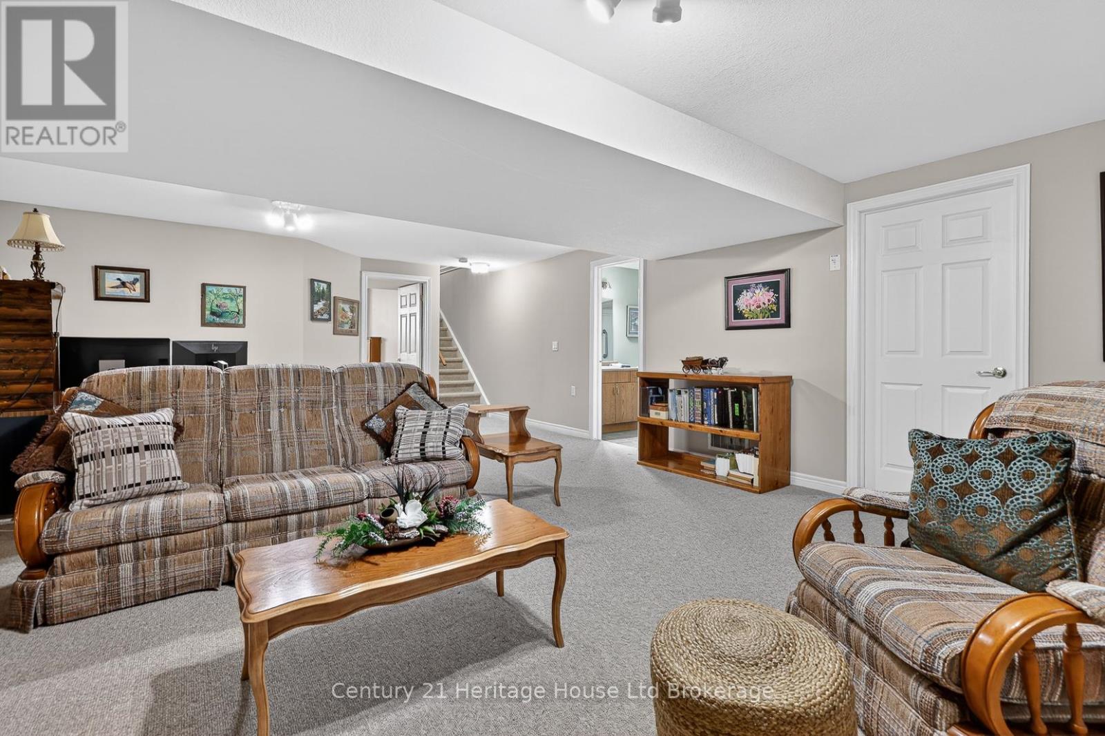 #13 450 LAKEVIEW DRIVE - Image 25