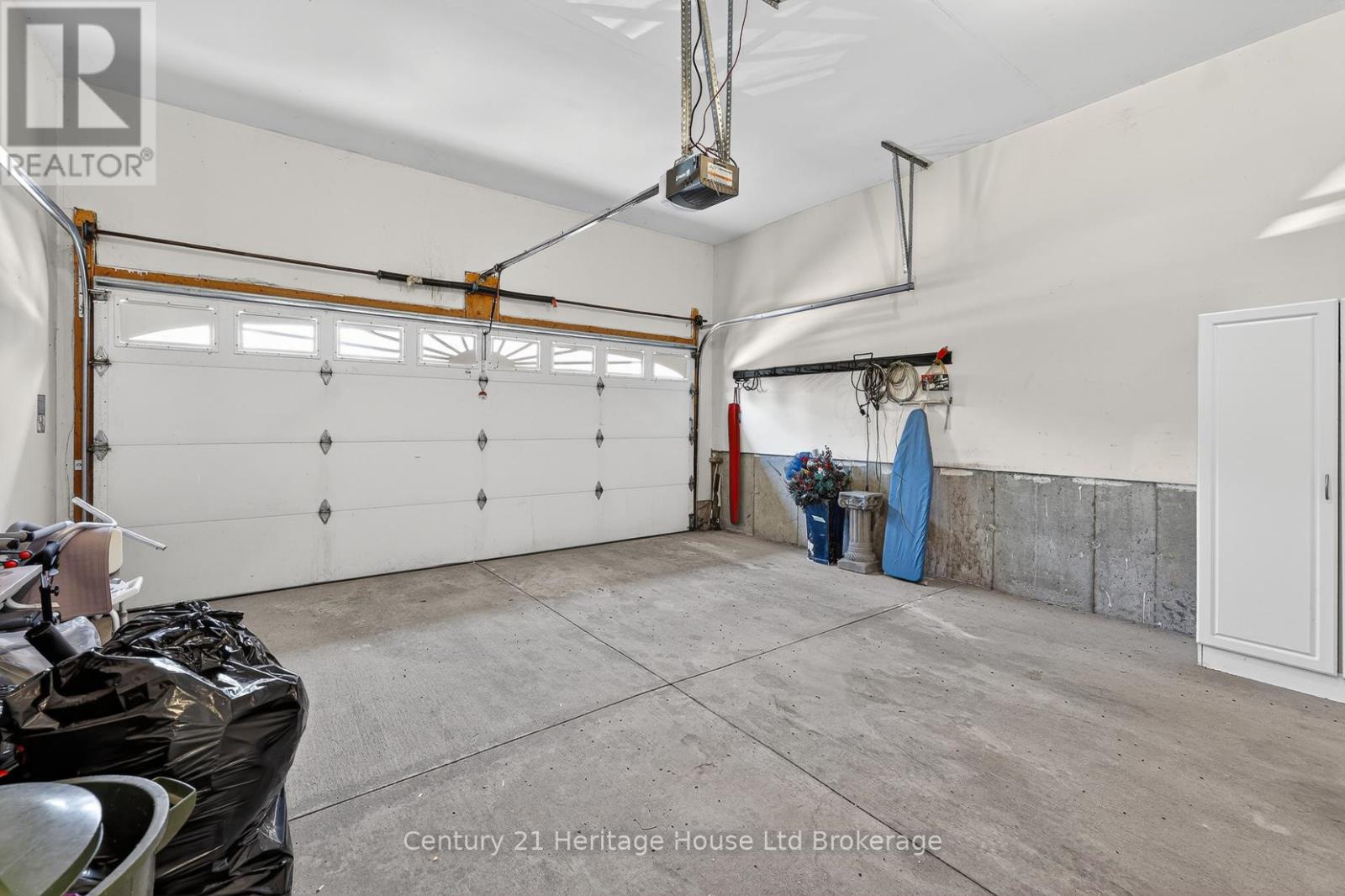 #13 450 LAKEVIEW DRIVE - Image 41