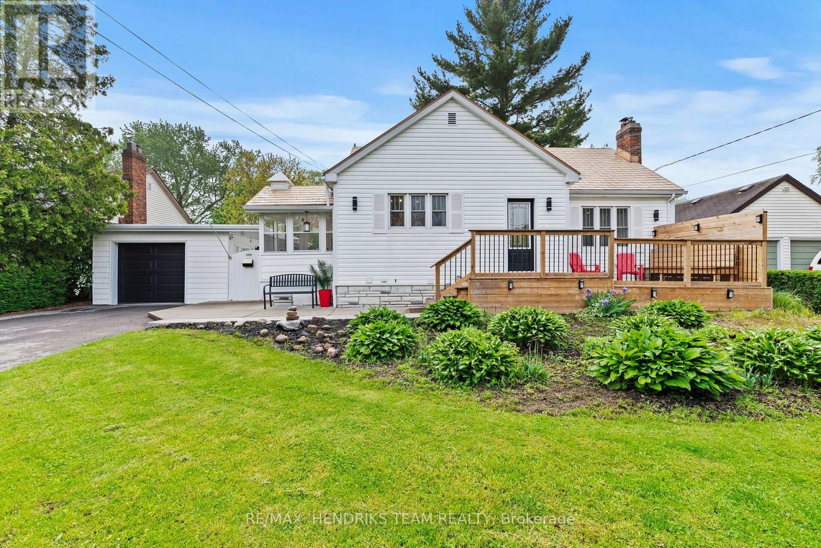 540 NIAGARA STREET - 2