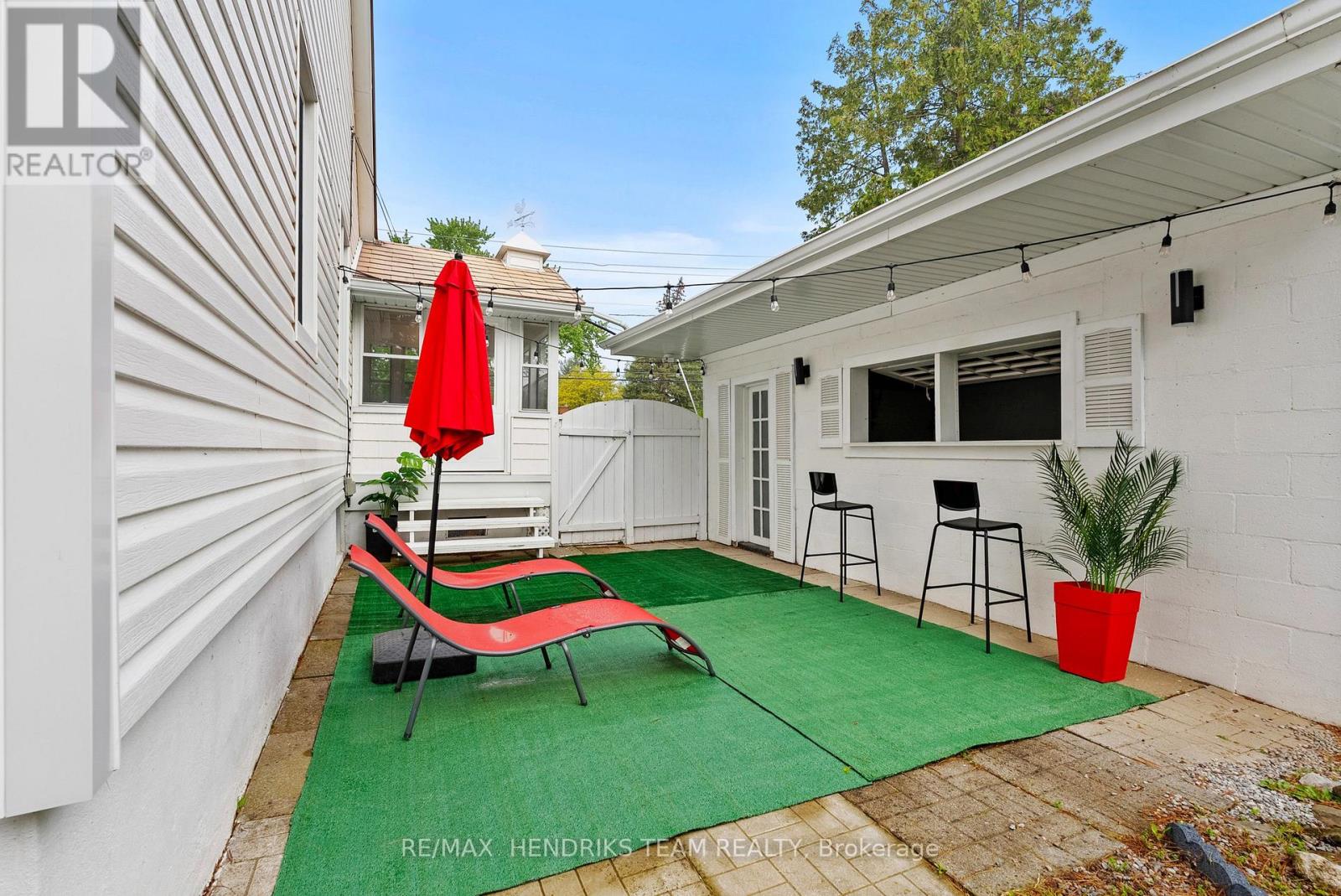 540 NIAGARA STREET - 30