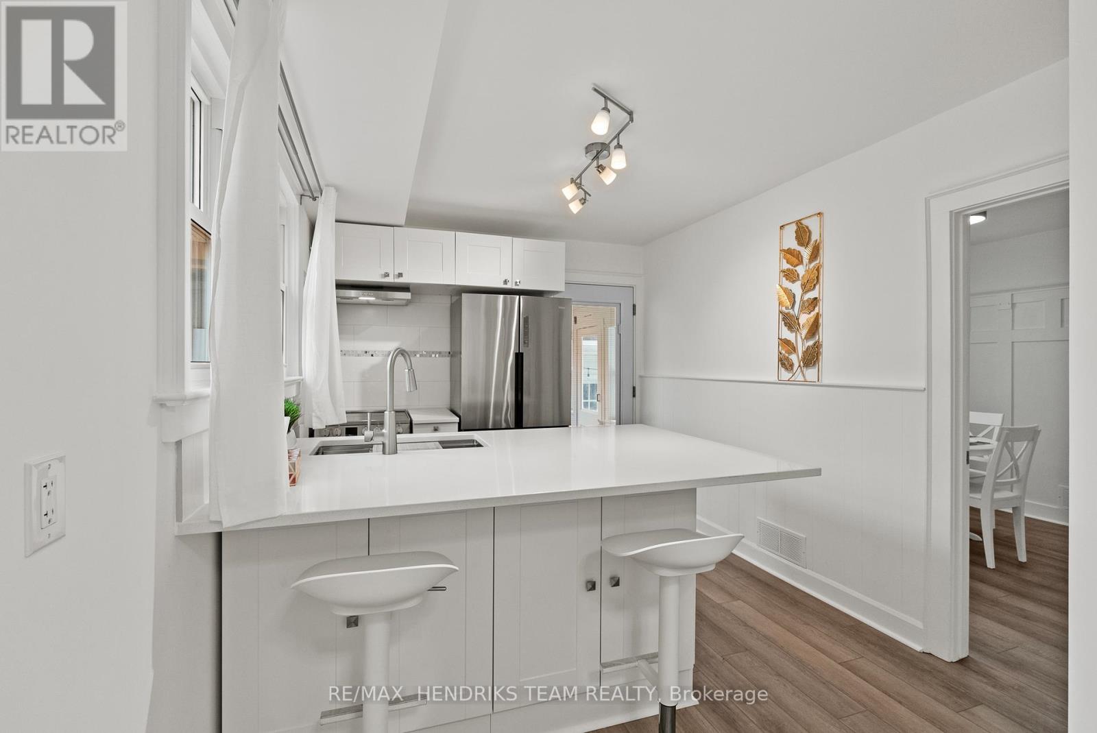 540 NIAGARA STREET - 9