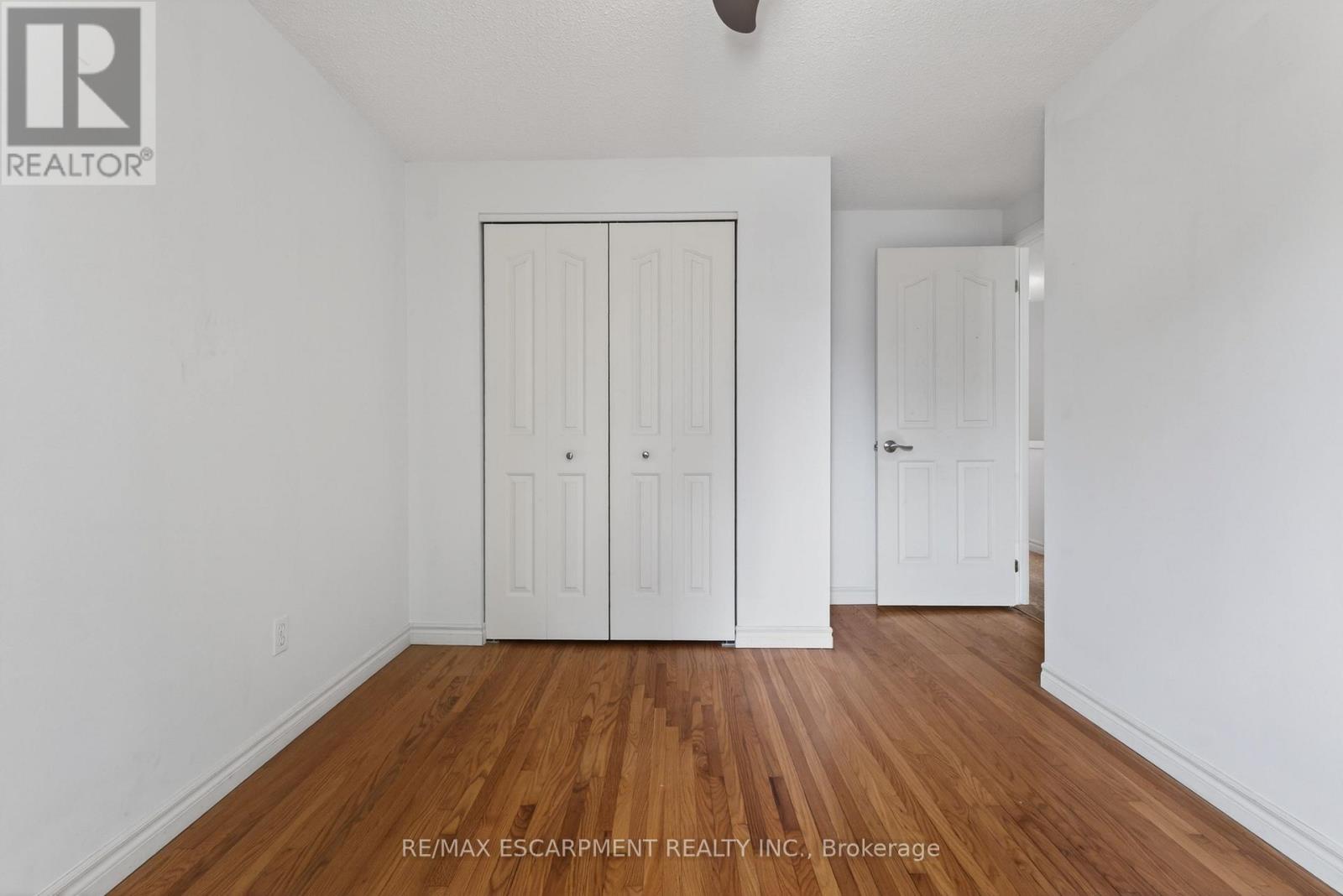 #31 2700 BARTON STREET E - 22