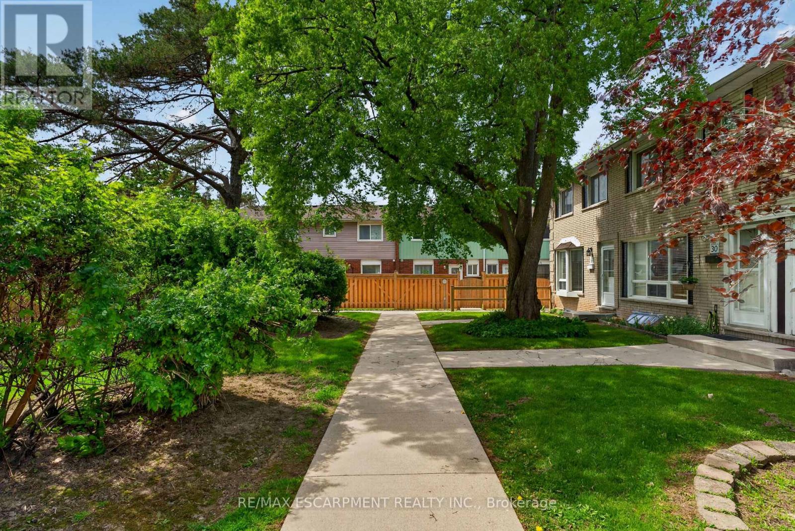 #31 2700 BARTON STREET E - 4