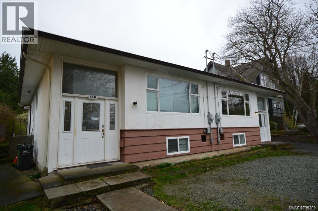 450-452 Craigflower Rd - 1