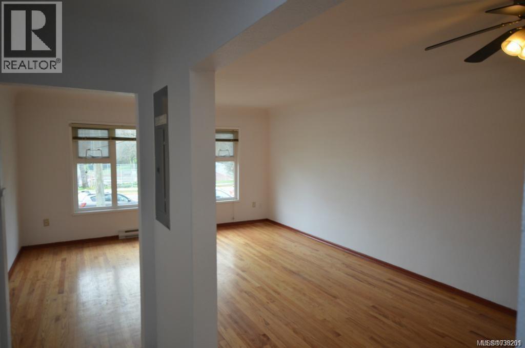 450-452 Craigflower Rd - 3