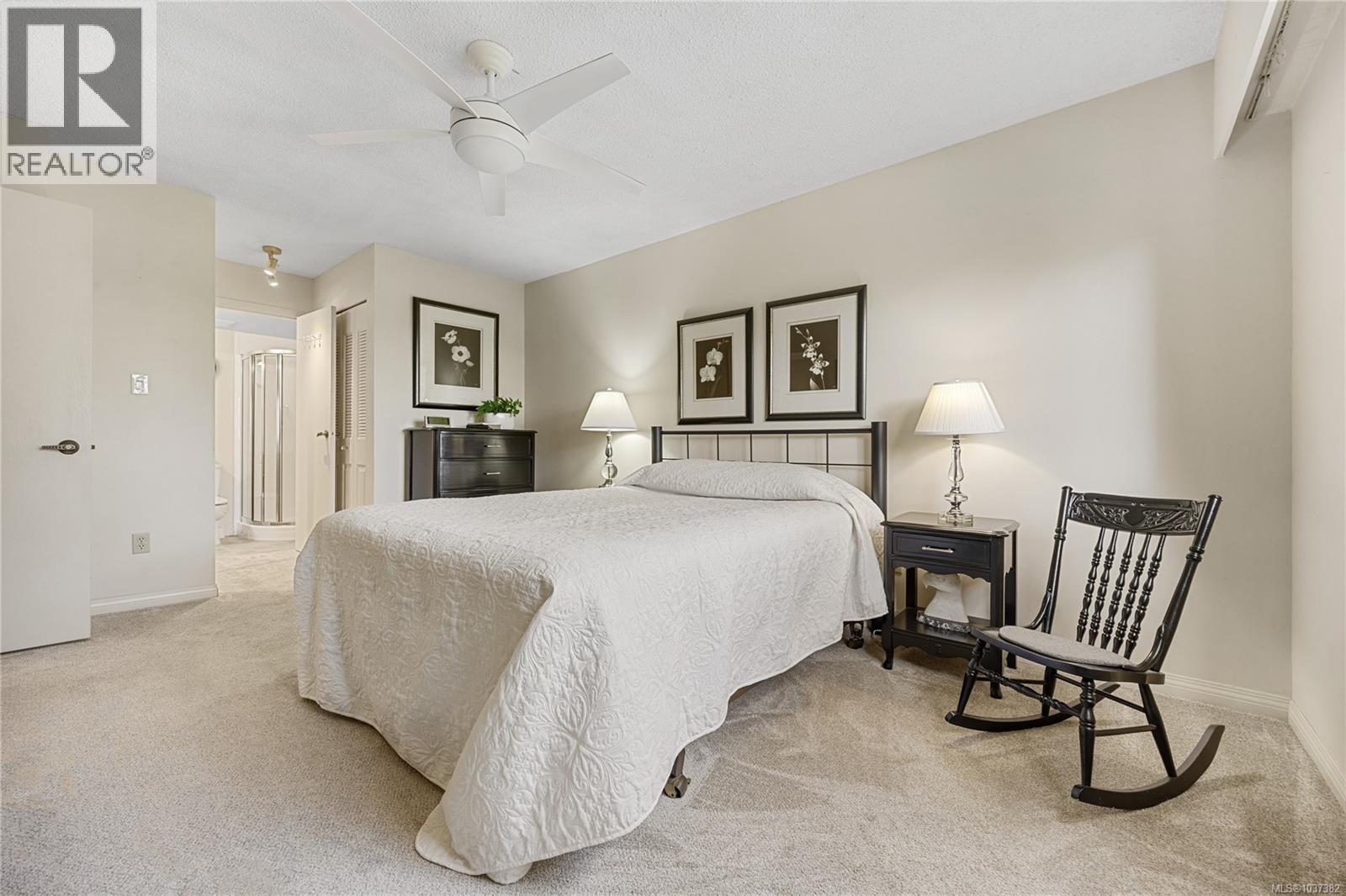 210 3962 Cedar Hill Rd, Saanich