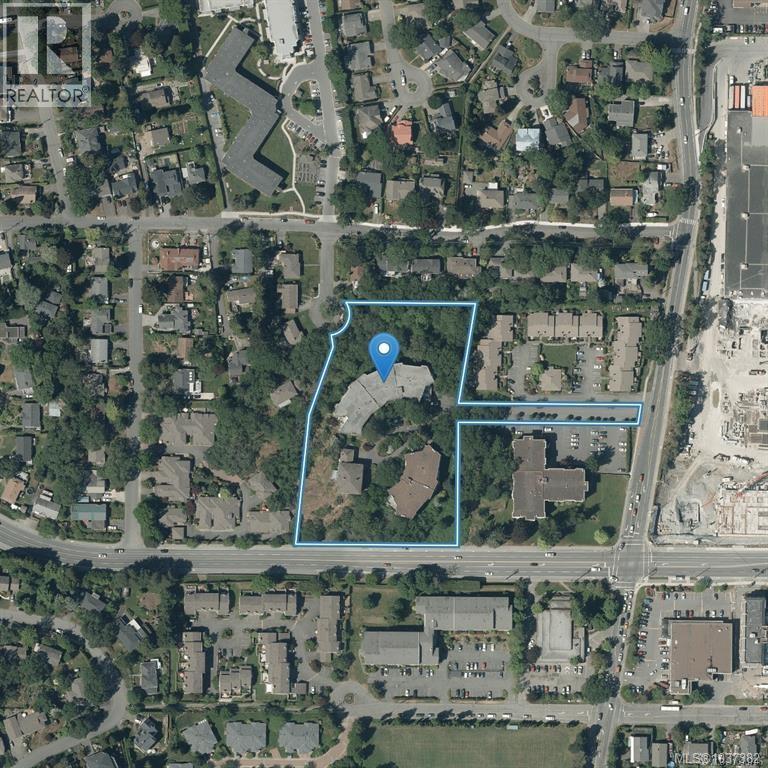 #210 3962 Cedar Hill Rd - 28