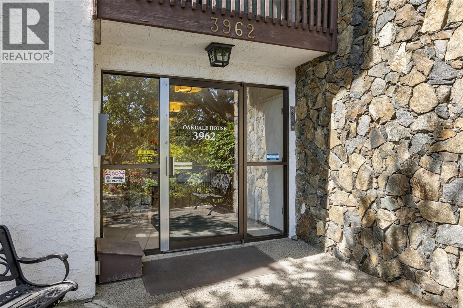 #210 3962 Cedar Hill Rd - 3