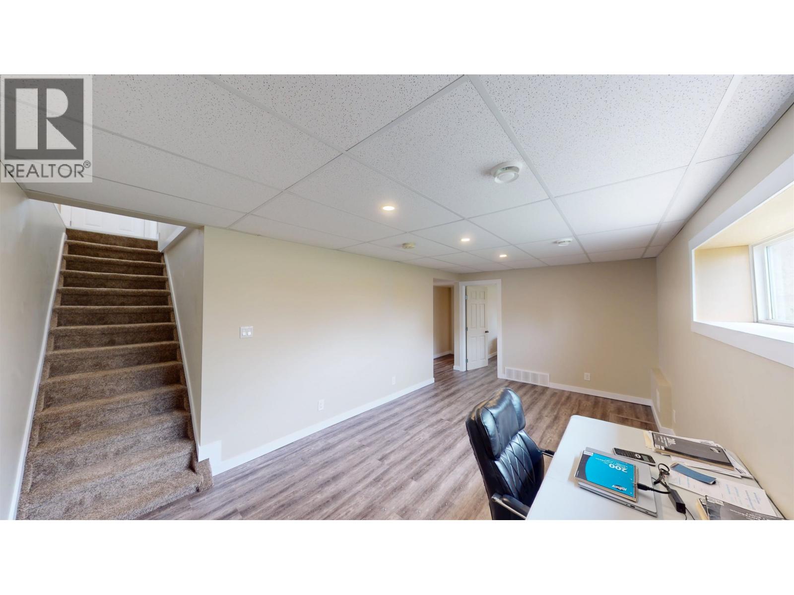 9519 99 AVENUE - 12