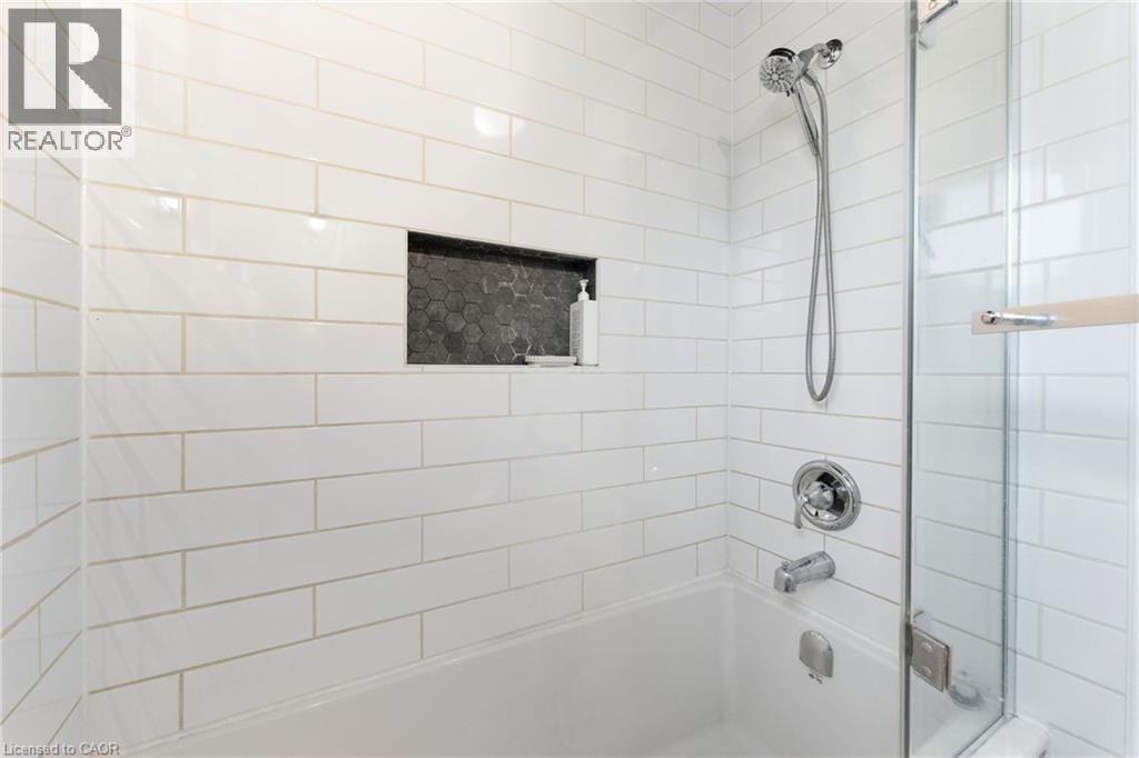 383 BRANTWOOD PARK Road - 30