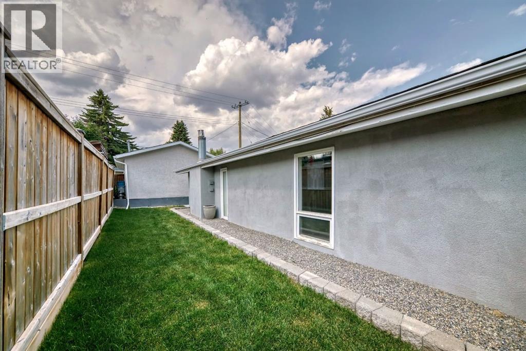 5519 Buckthorn Road NW - 33