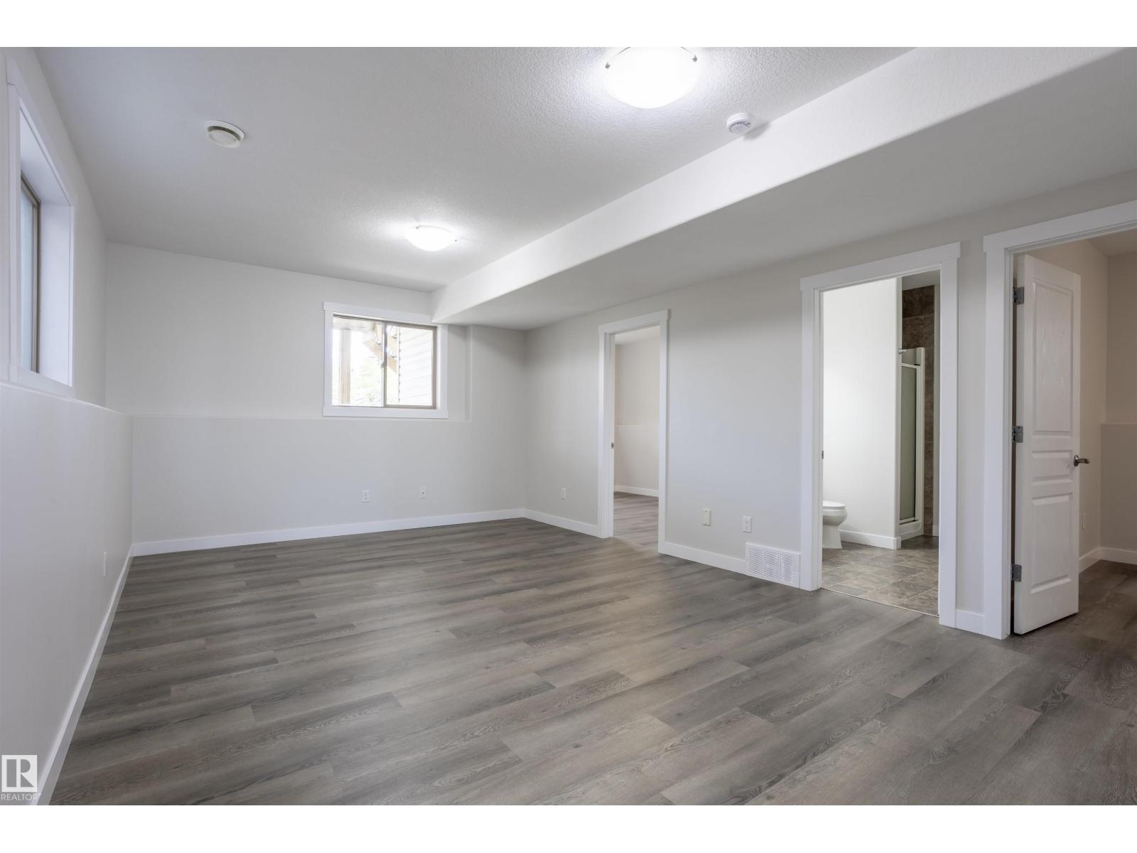 738 KANANASKIS DR — photo 16