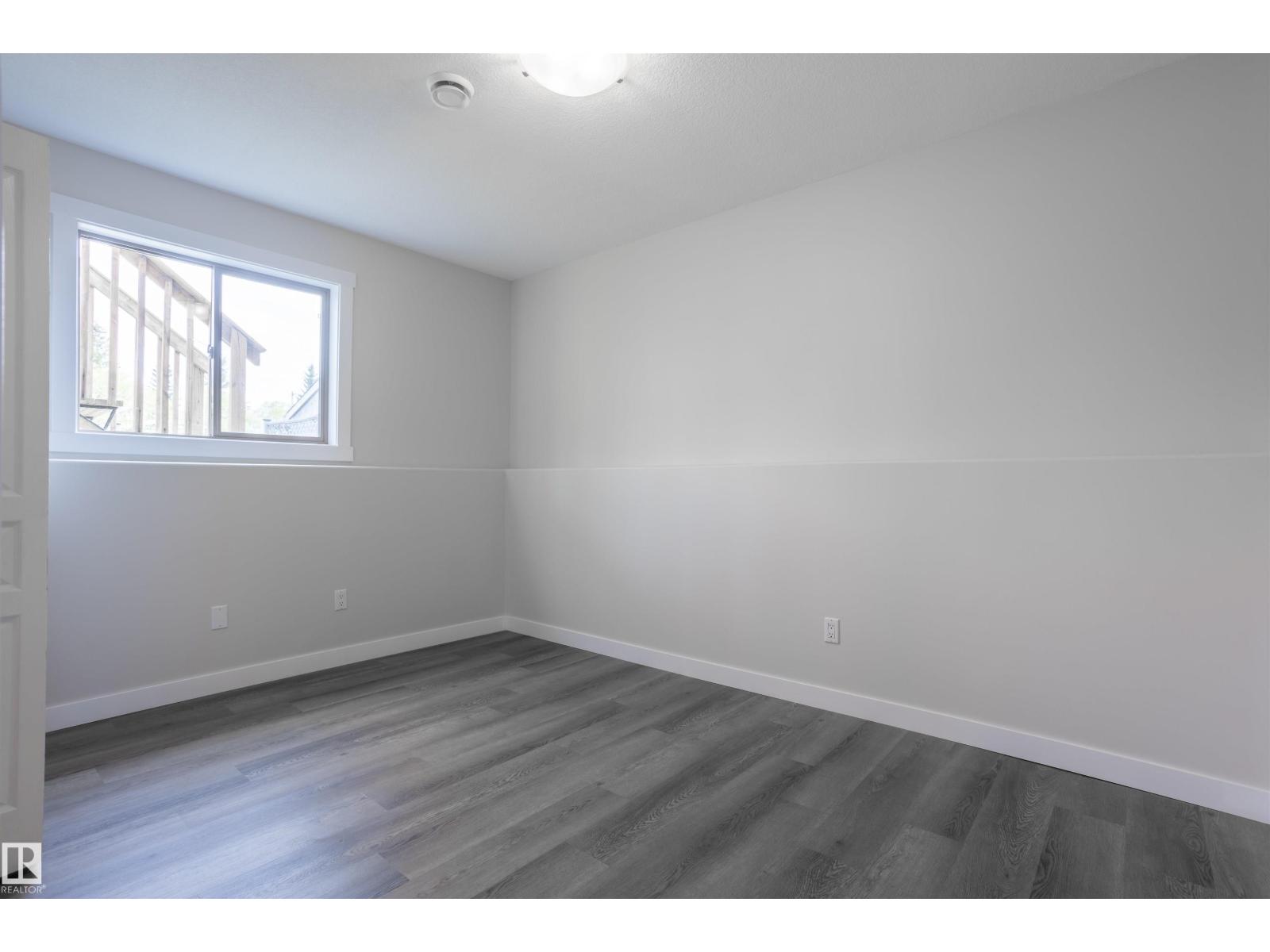 738 KANANASKIS DR — photo 17