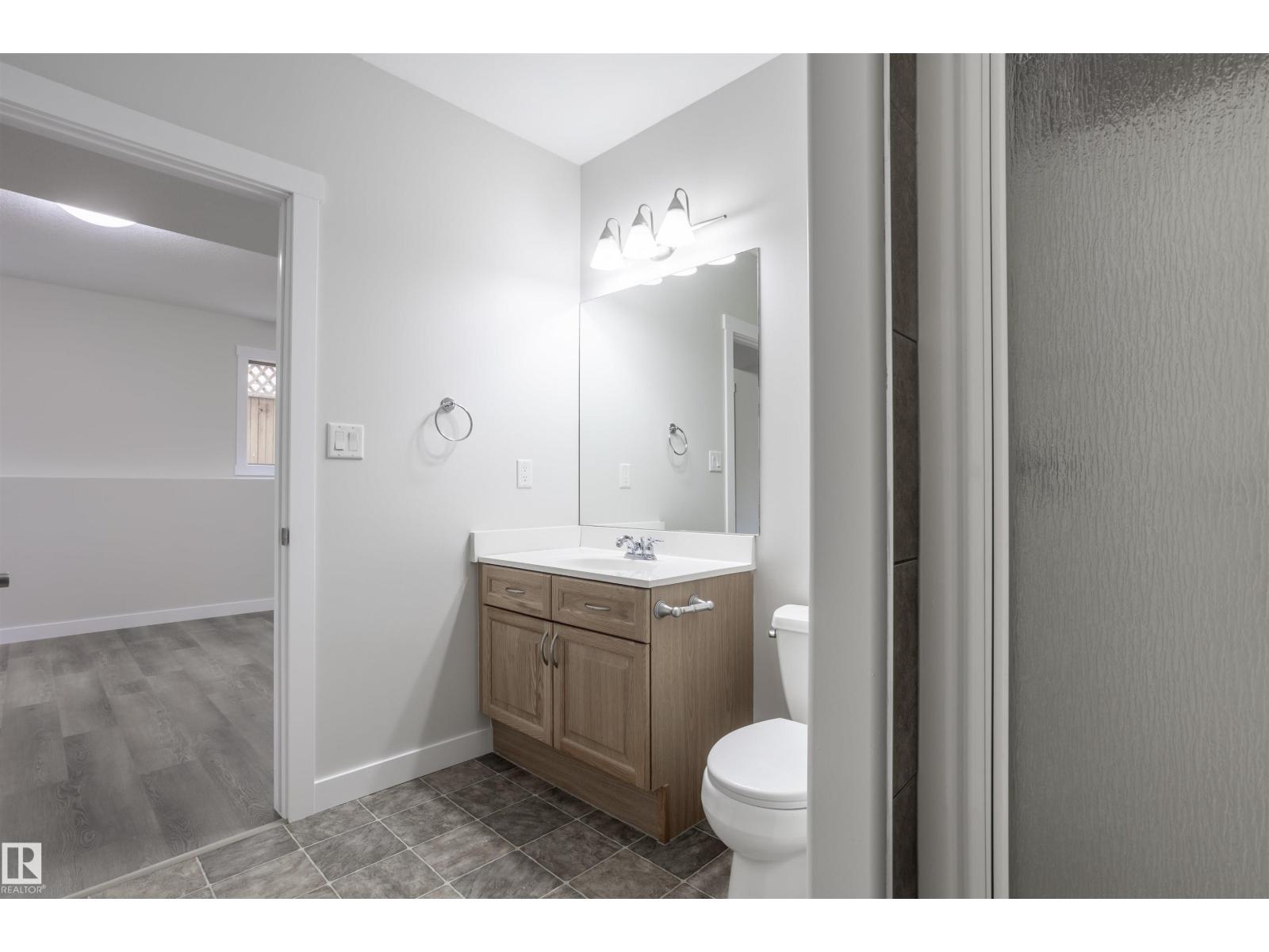 738 KANANASKIS DR — photo 20
