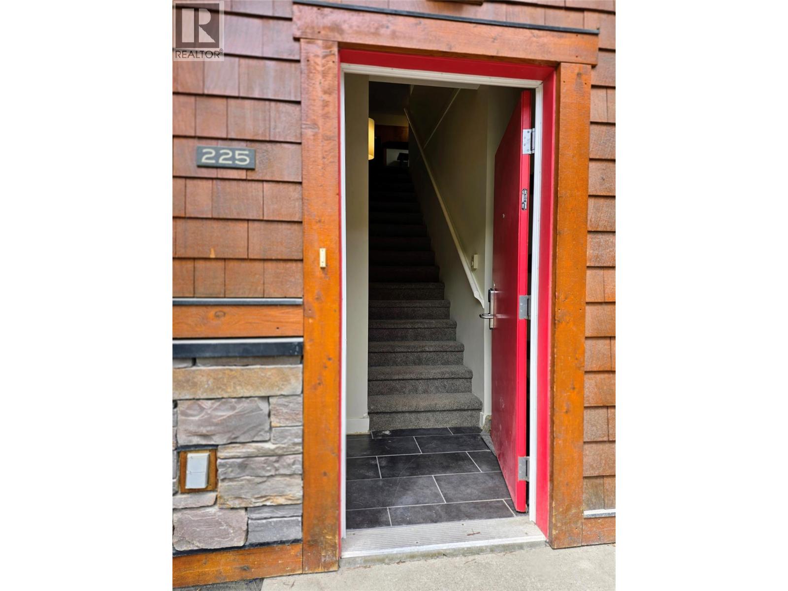 2049 Summit Drive Unit# 225D, Panorama Mountain
