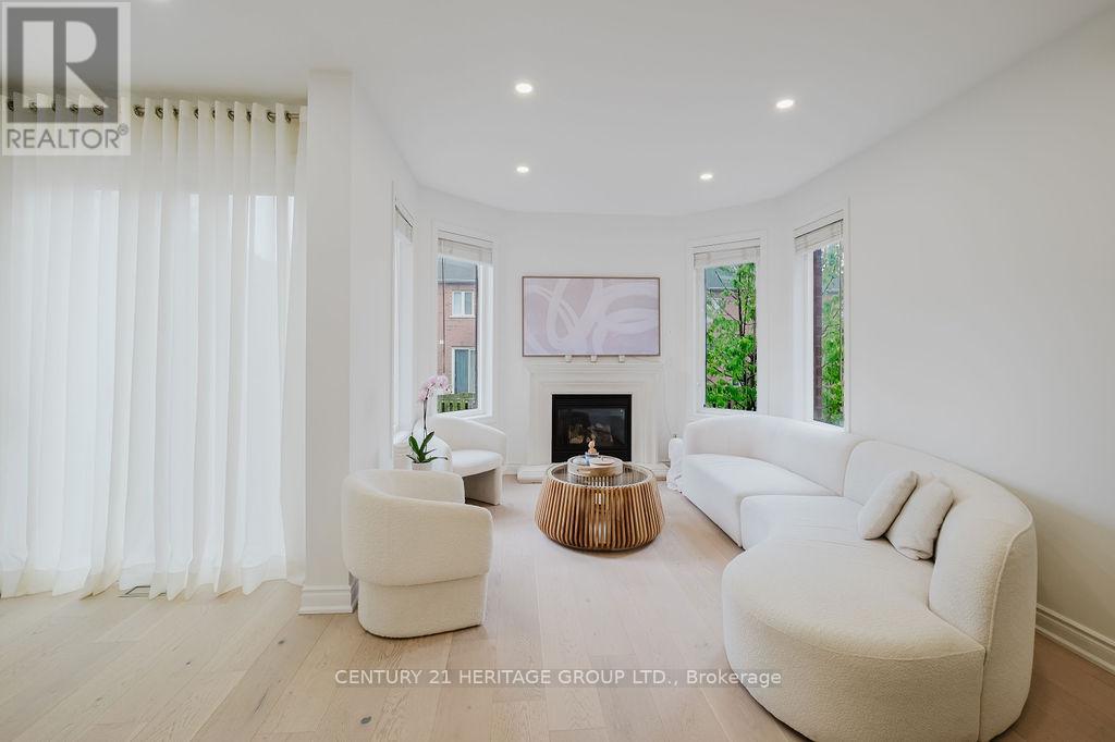 21 THISTLE AVENUE - 13