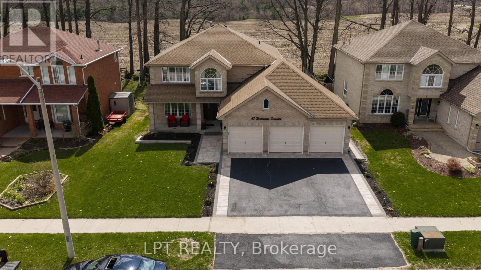 47 NORTHVIEW CRESCENT - 39