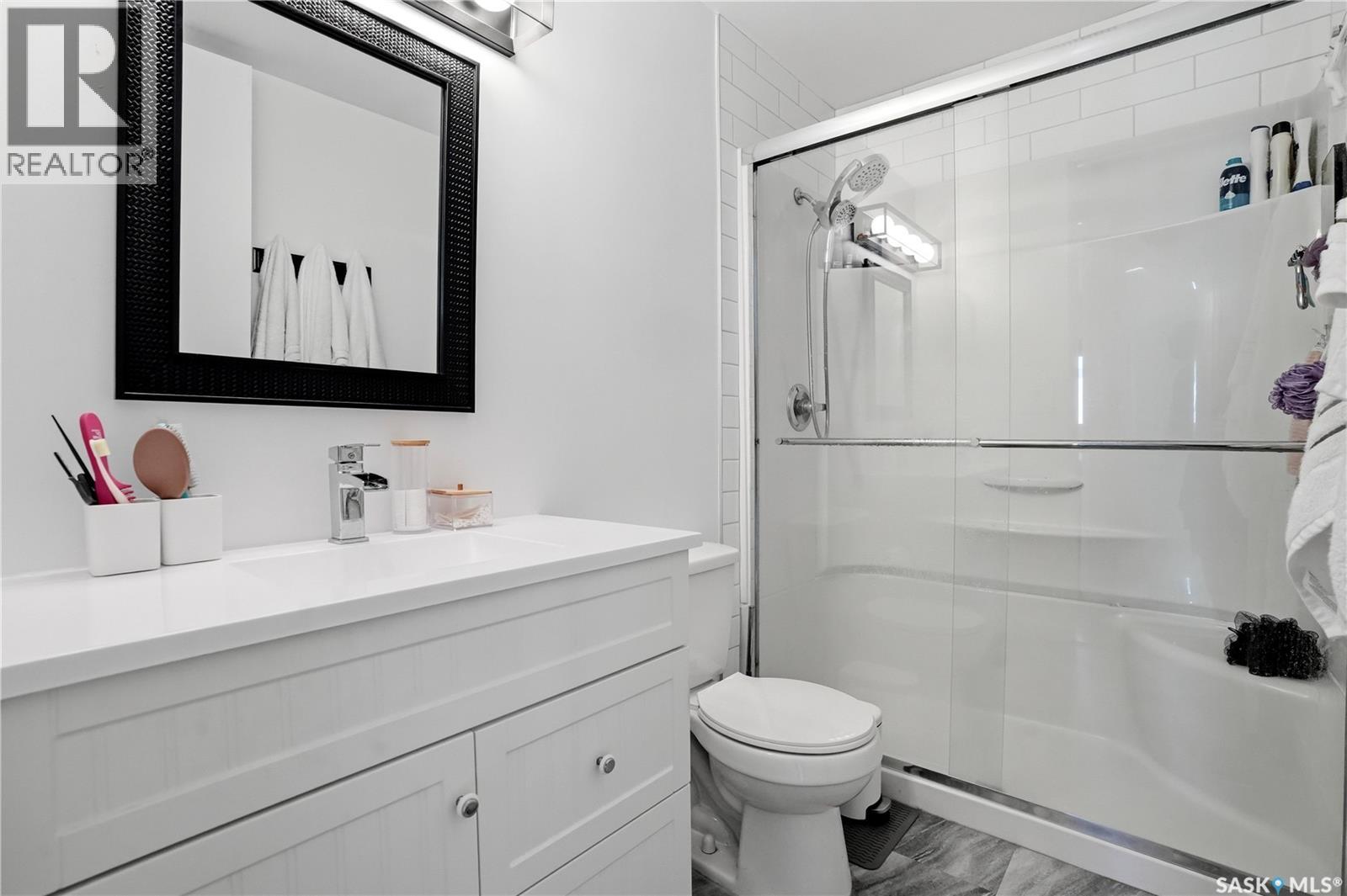 1009 Corman CRESCENT - 21
