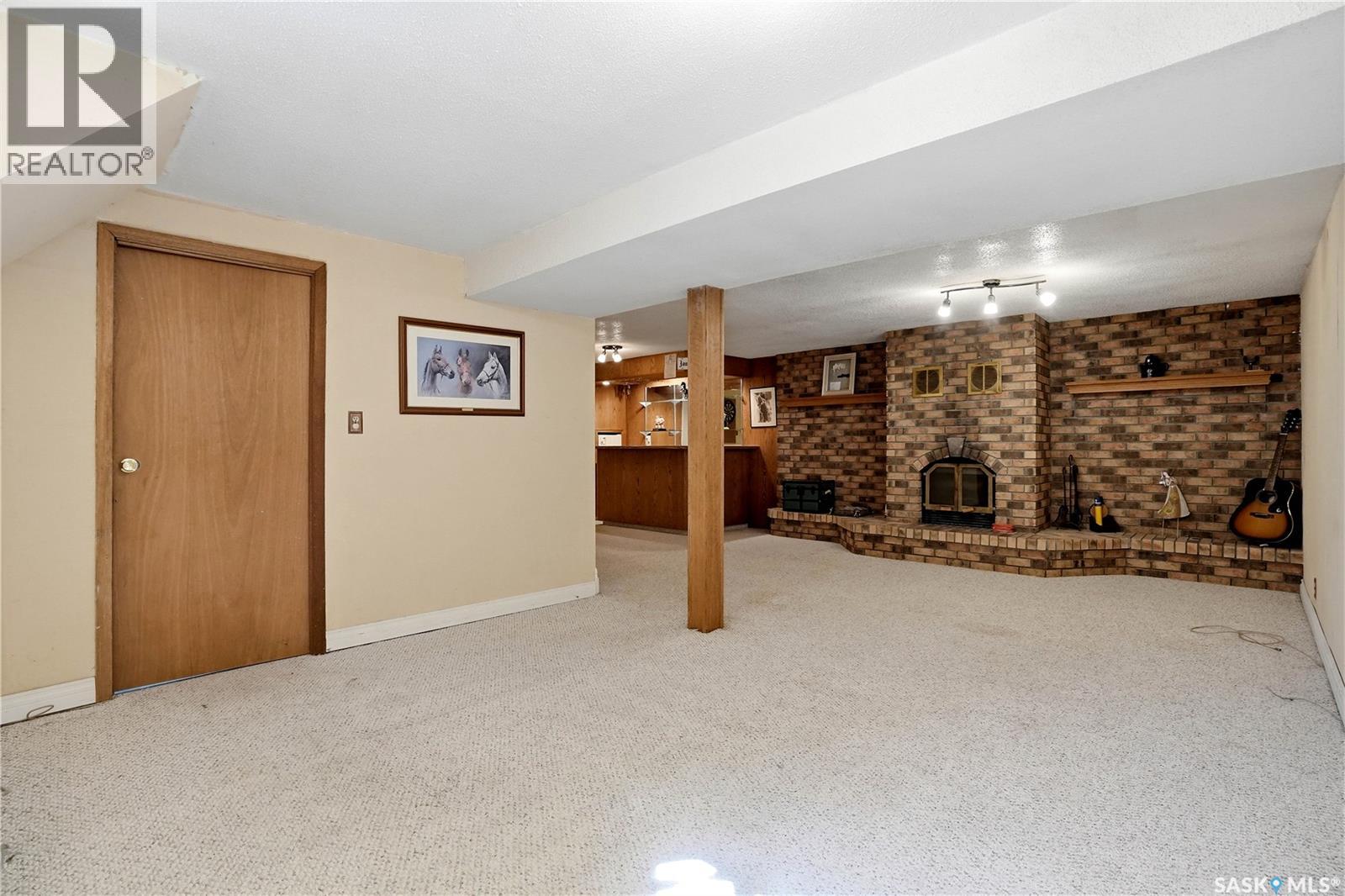 1009 Corman CRESCENT - 27