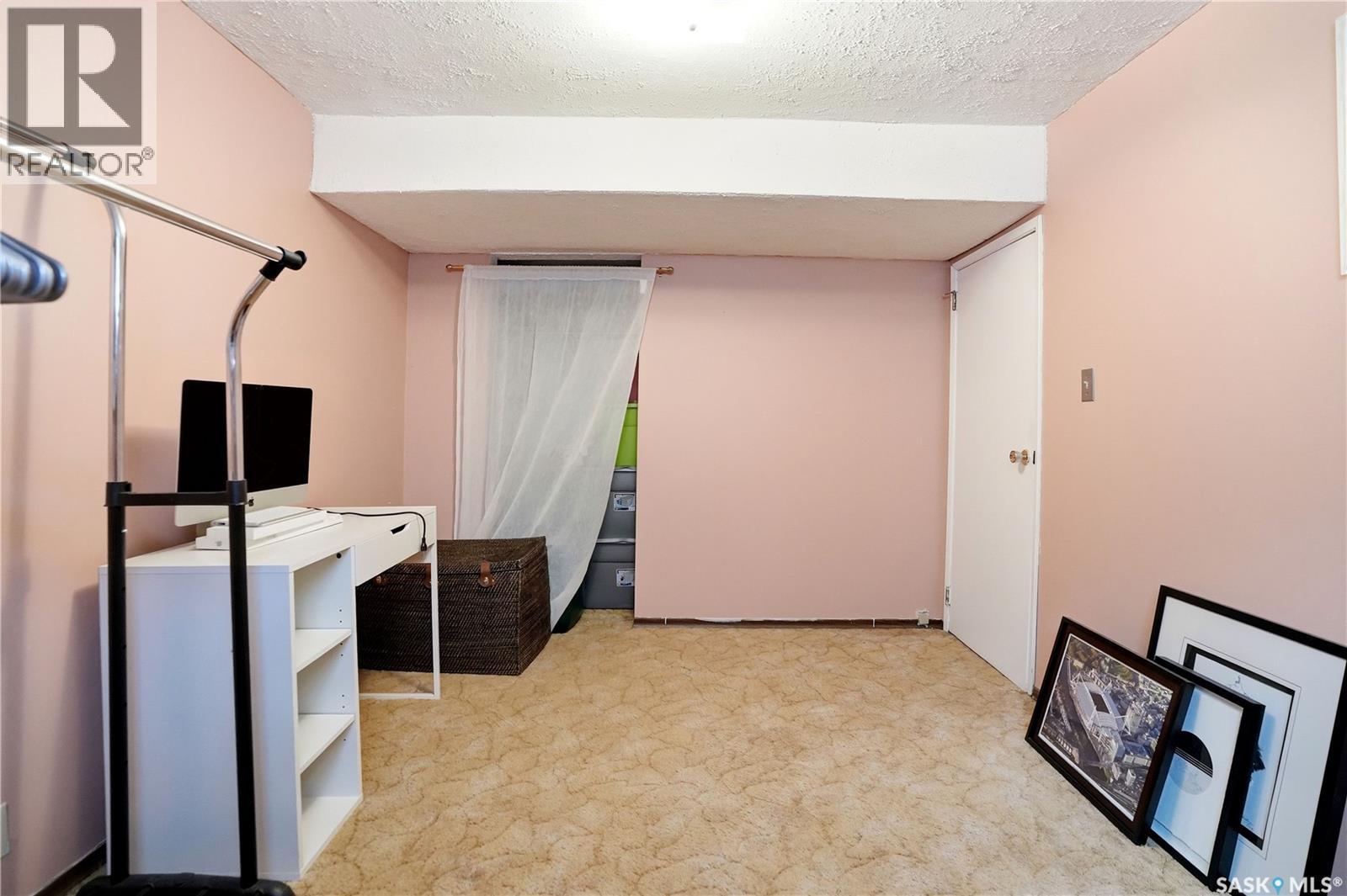 1009 Corman CRESCENT - 37
