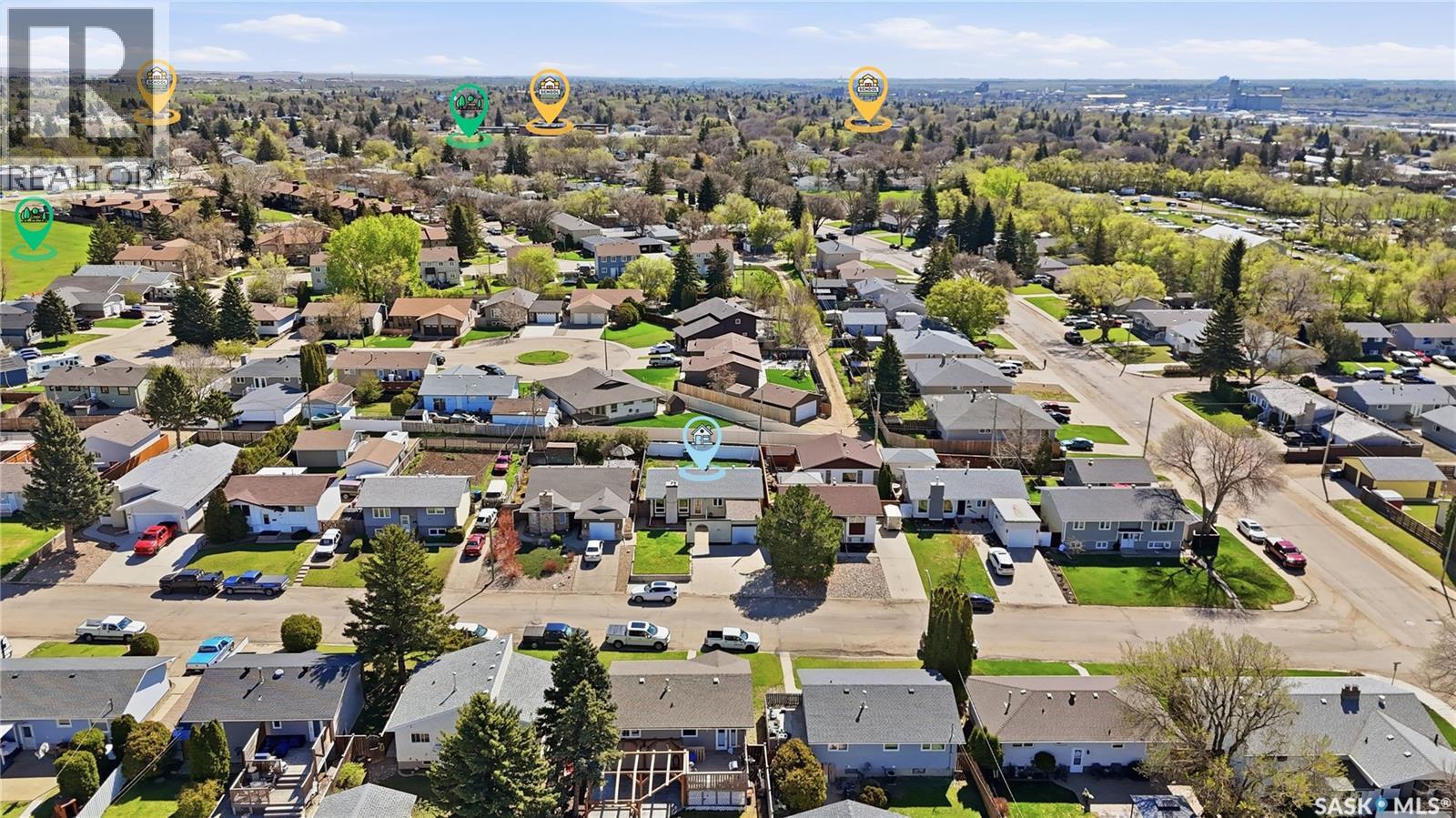 1009 Corman CRESCENT - 54