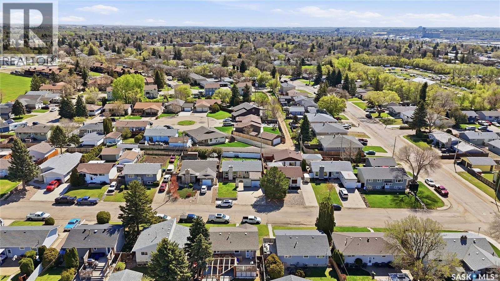 1009 Corman CRESCENT - 55