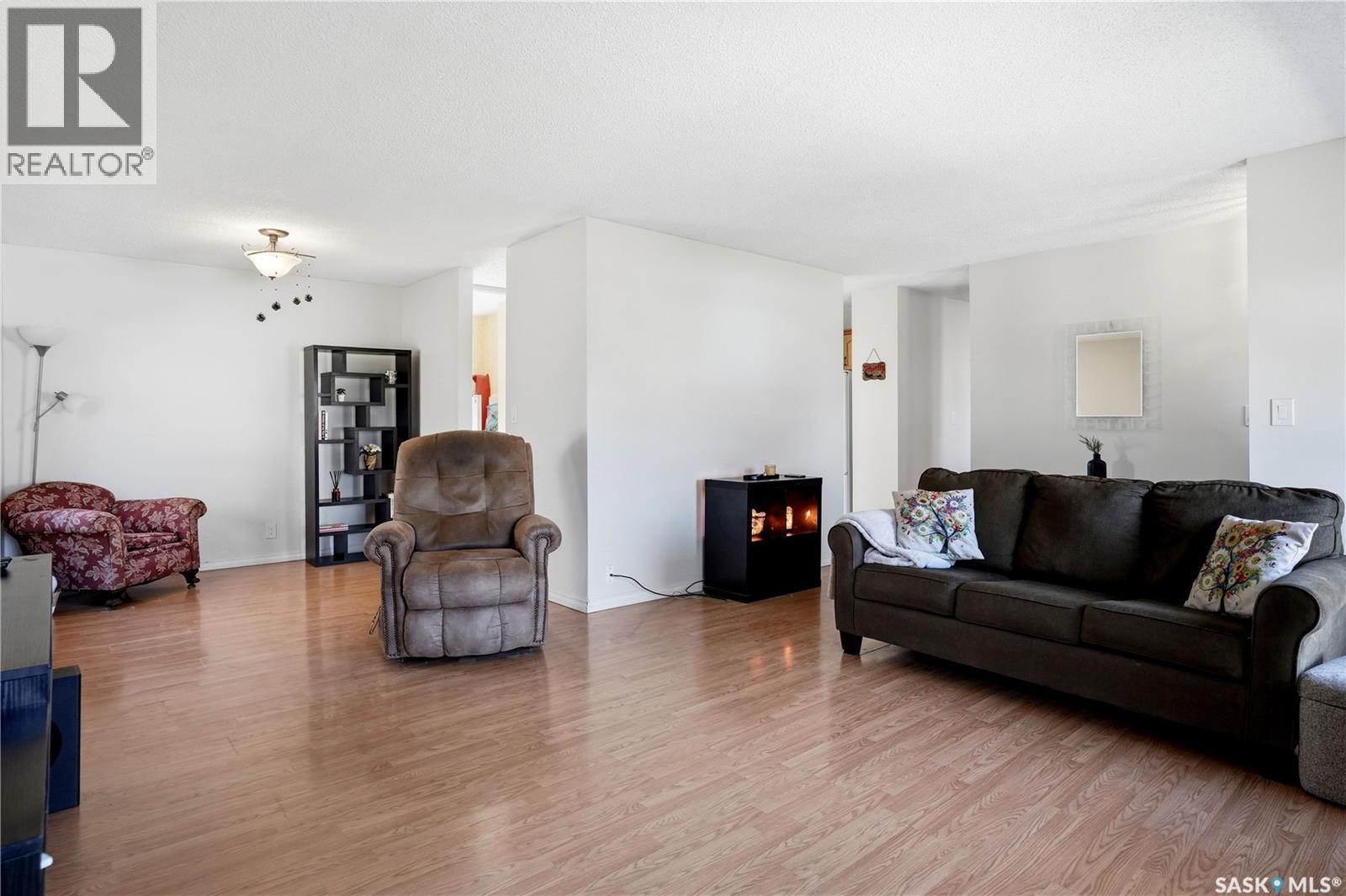 1009 Corman CRESCENT - 9