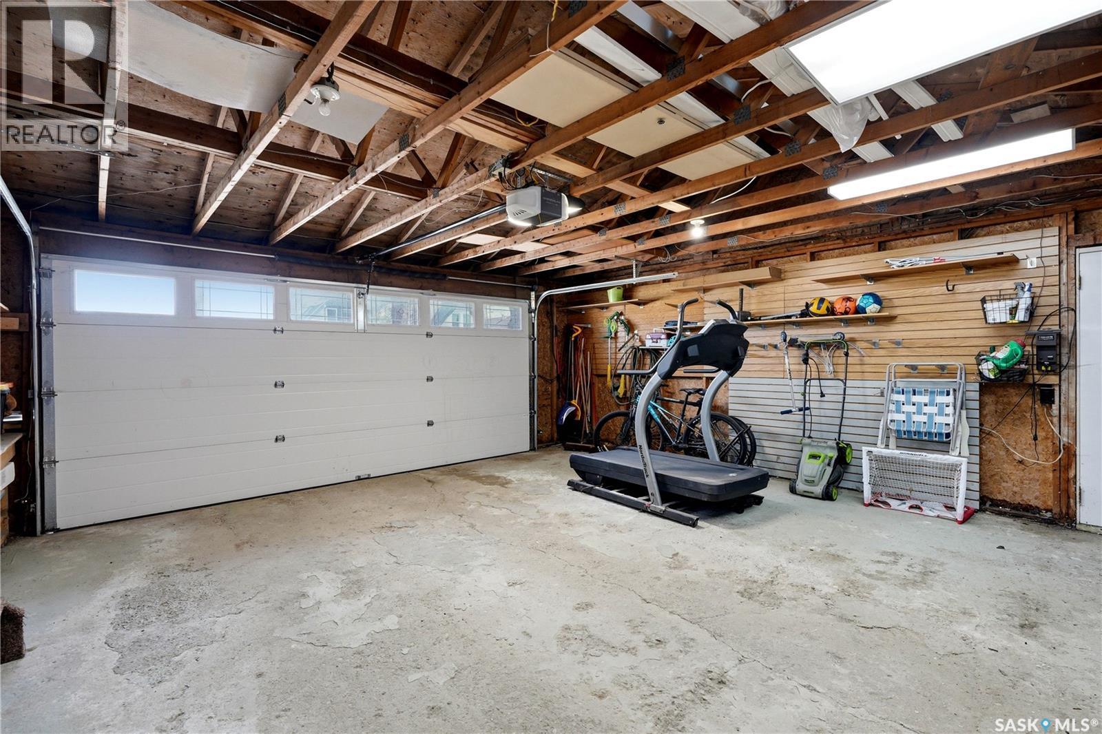 1001 Lorne AVENUE - 44