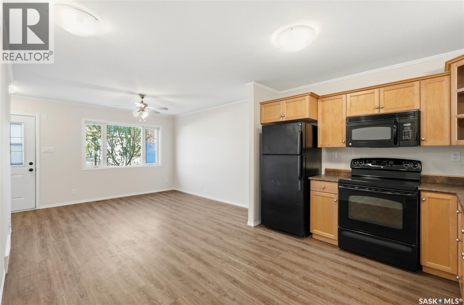 #703 1022 Hampton CIRCLE - 14