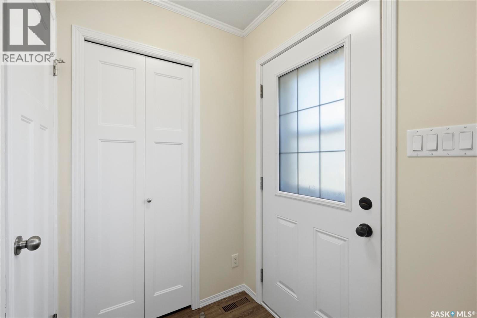 #703 1022 Hampton CIRCLE - 9