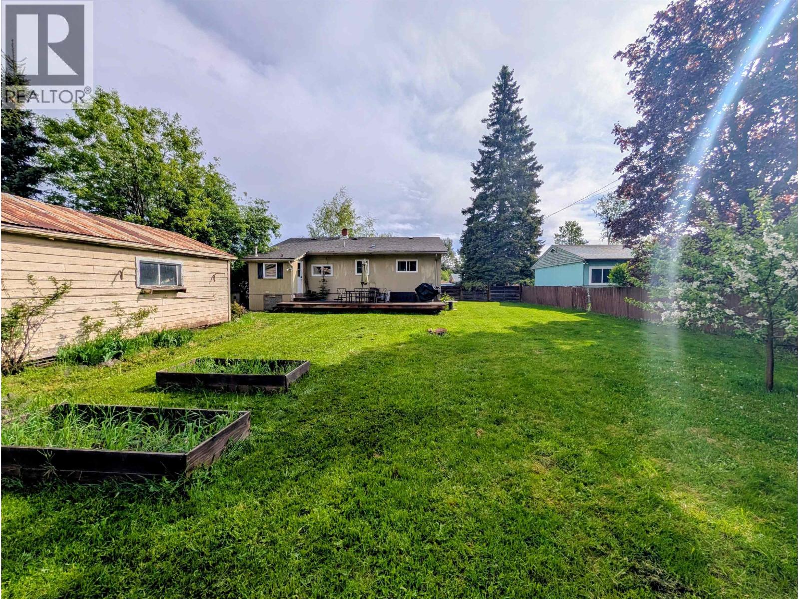 3679 BROADWAY AVENUE - 24