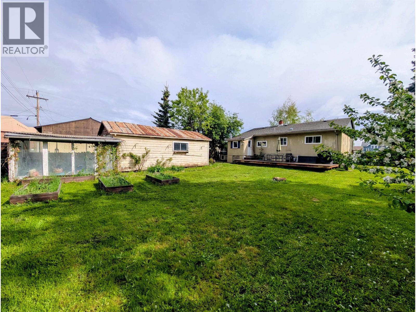 3679 BROADWAY AVENUE - 25