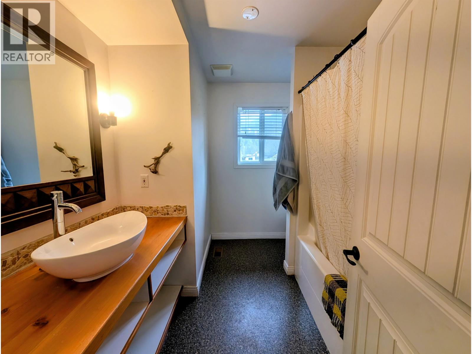 3679 BROADWAY AVENUE - 14