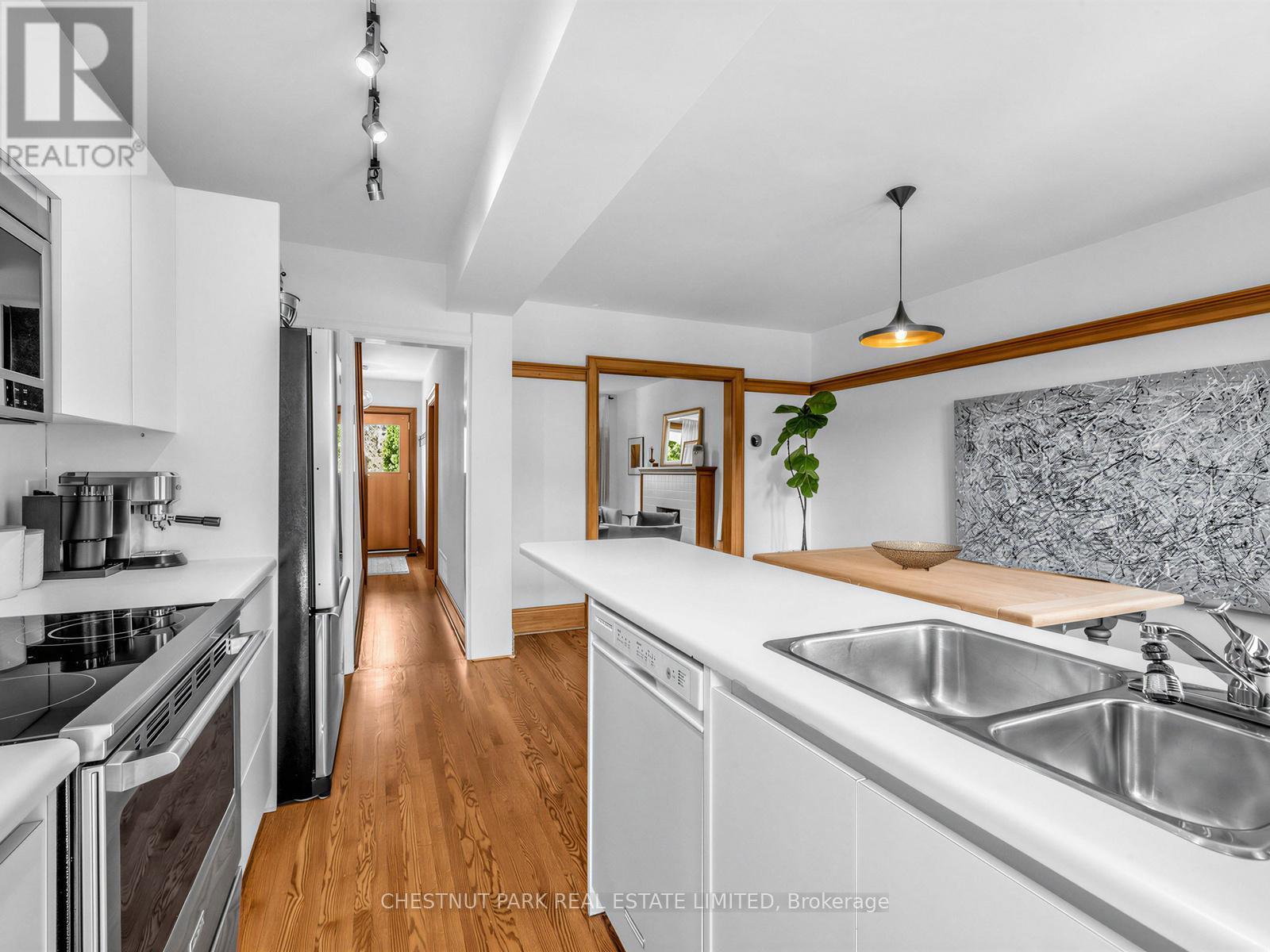 43 ACACIA ROAD - 17