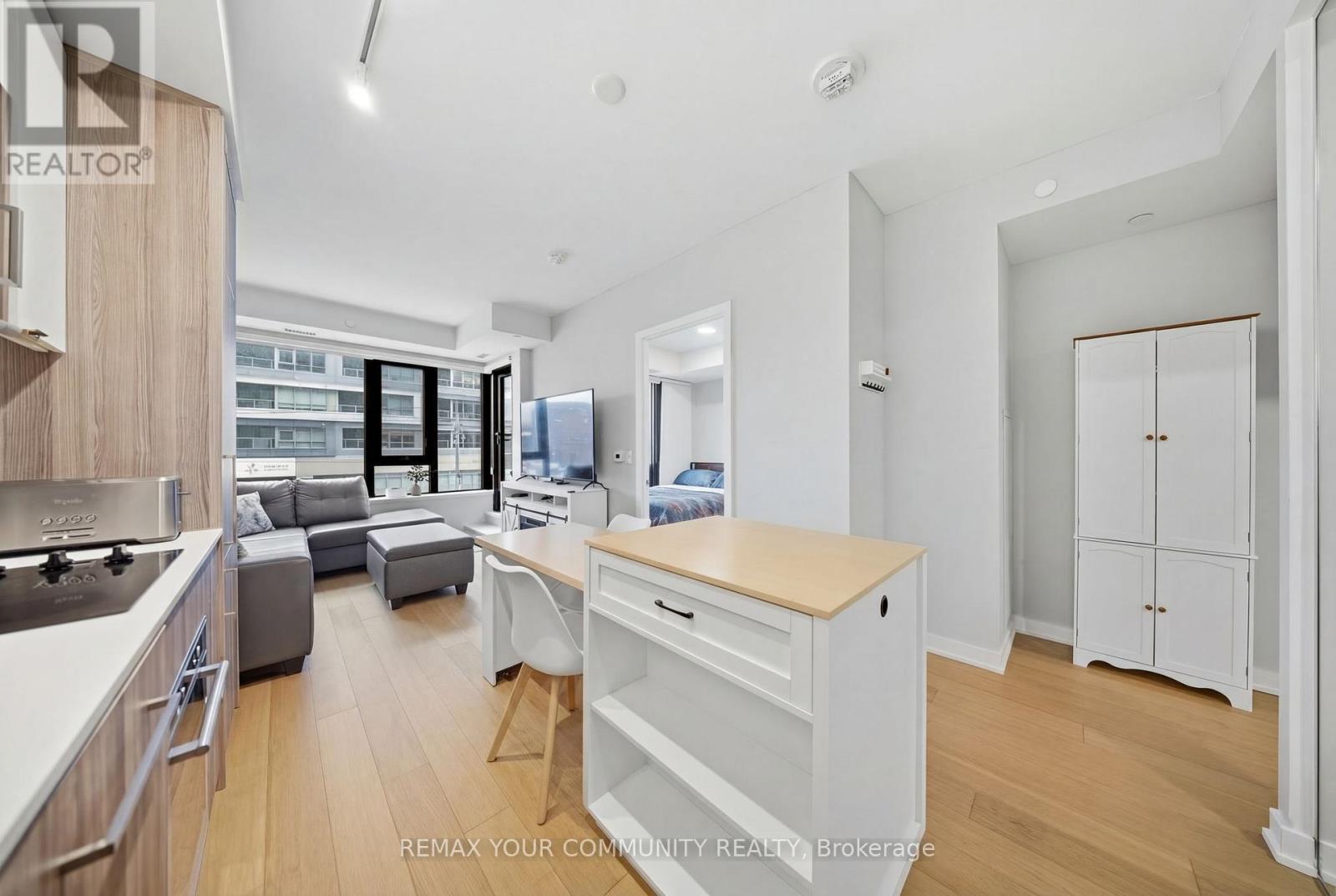 #312 840 ST CLAIR AVENUE W - 20