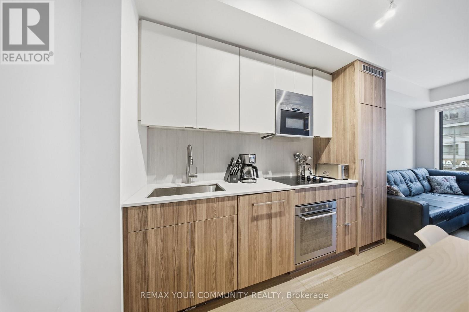 #312 840 ST CLAIR AVENUE W - 21