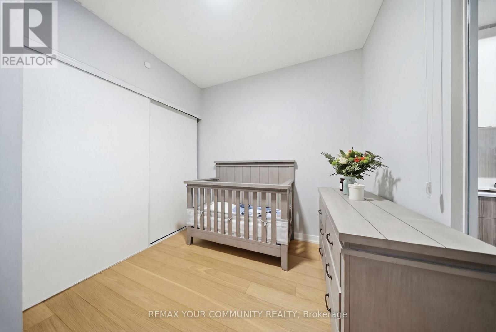 #312 840 ST CLAIR AVENUE W - 34