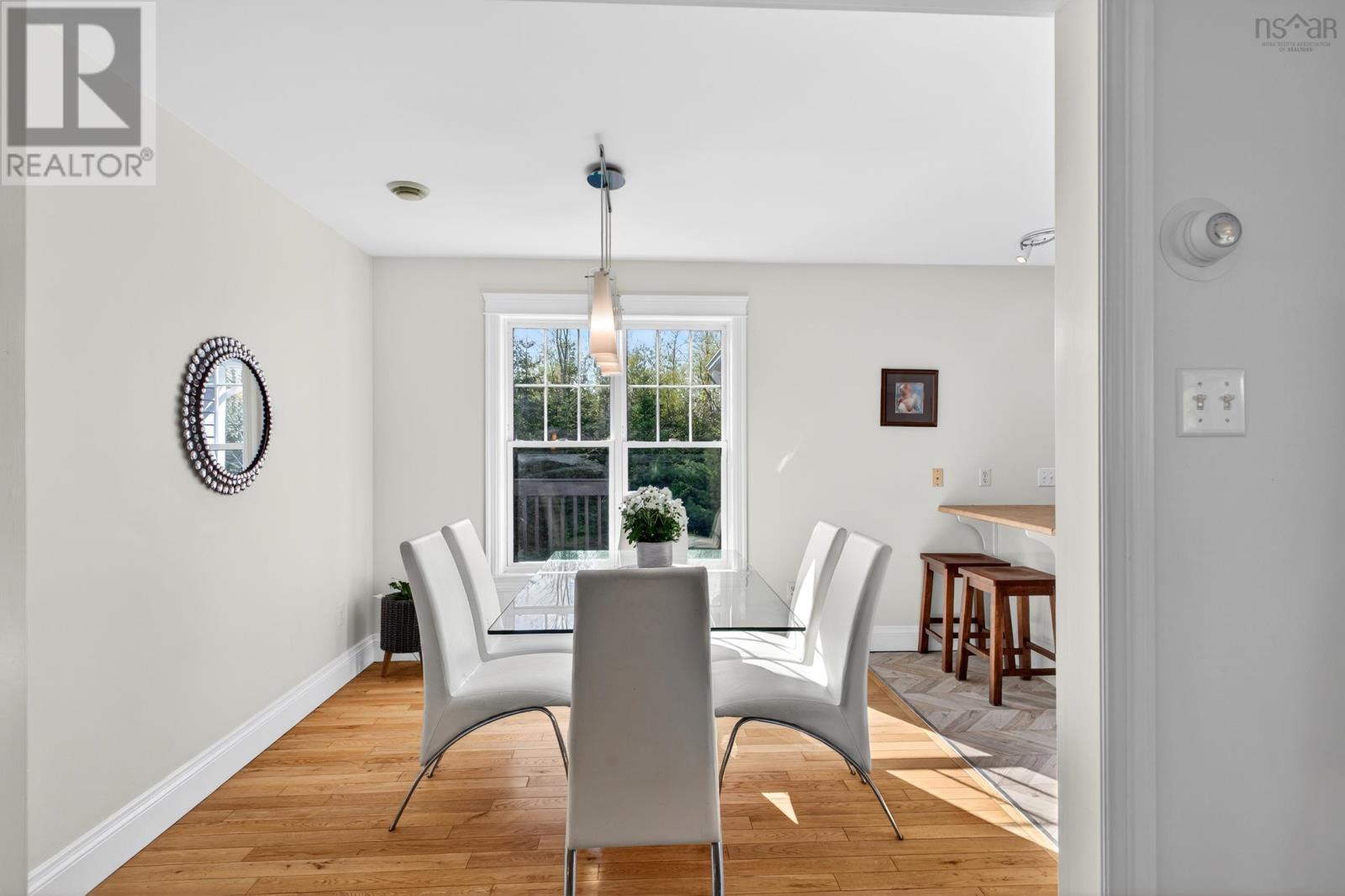 104 GEORGINA Drive - 10