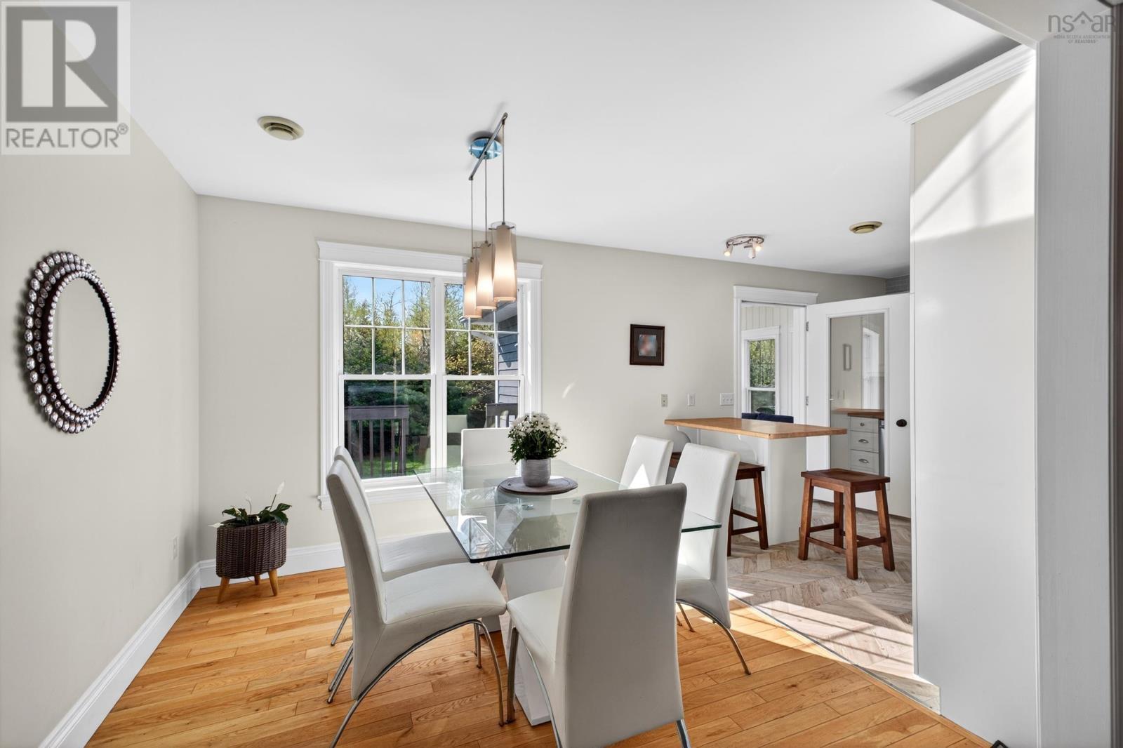 104 GEORGINA Drive - 11