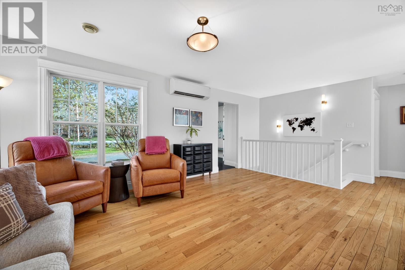 104 GEORGINA Drive - 6