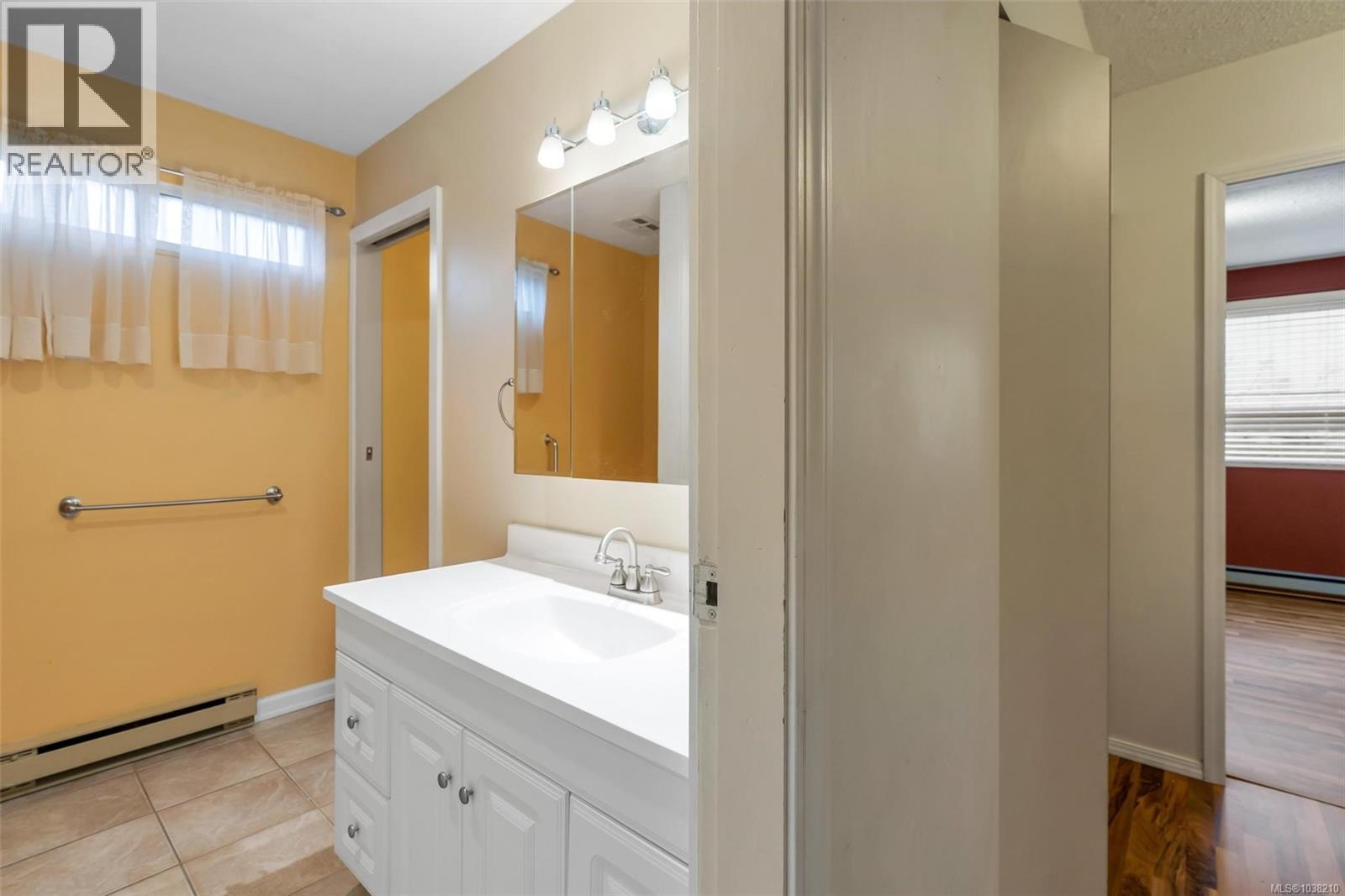 #1 6172 Alington Rd - 16