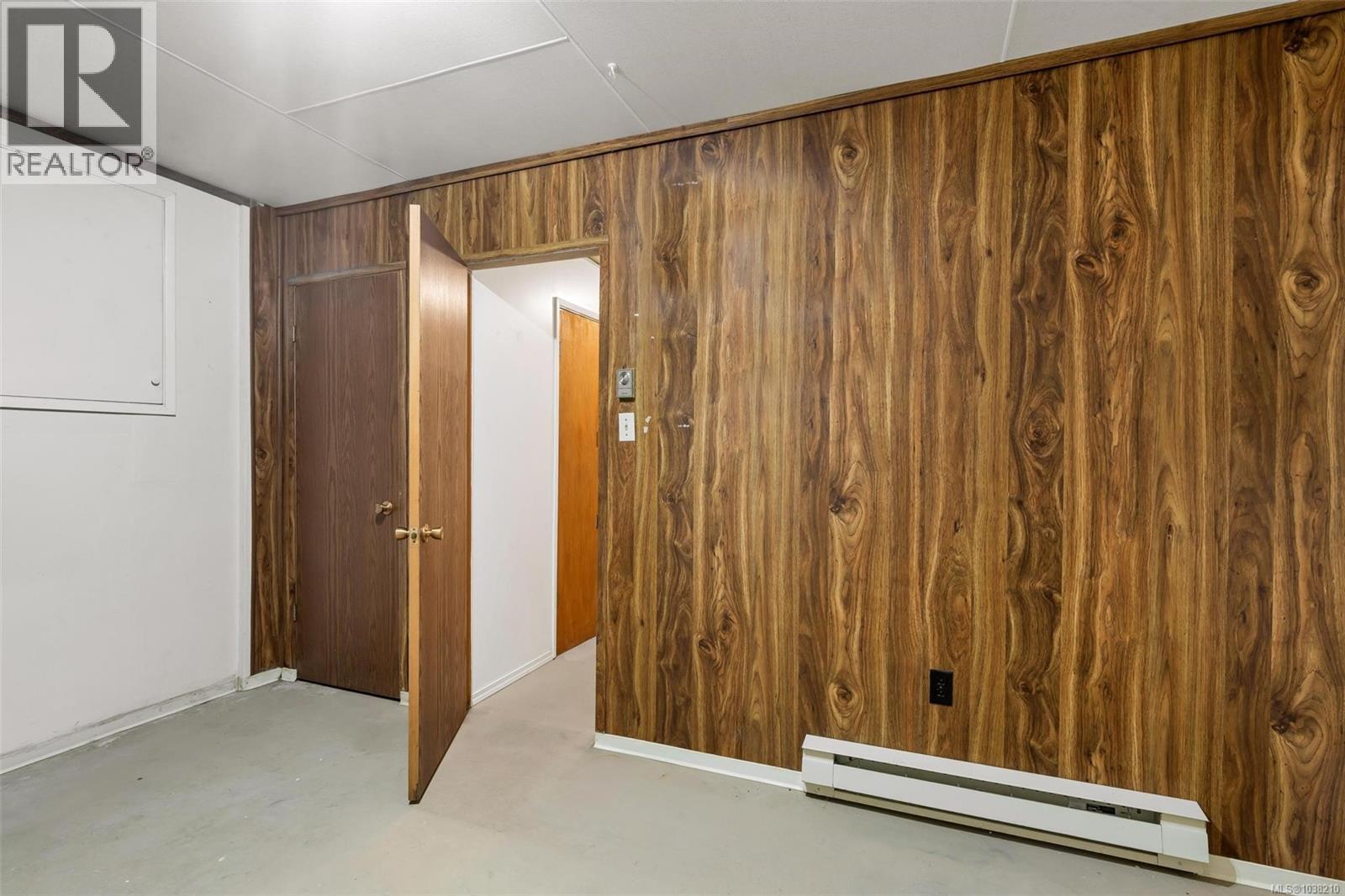 #1 6172 Alington Rd - 32